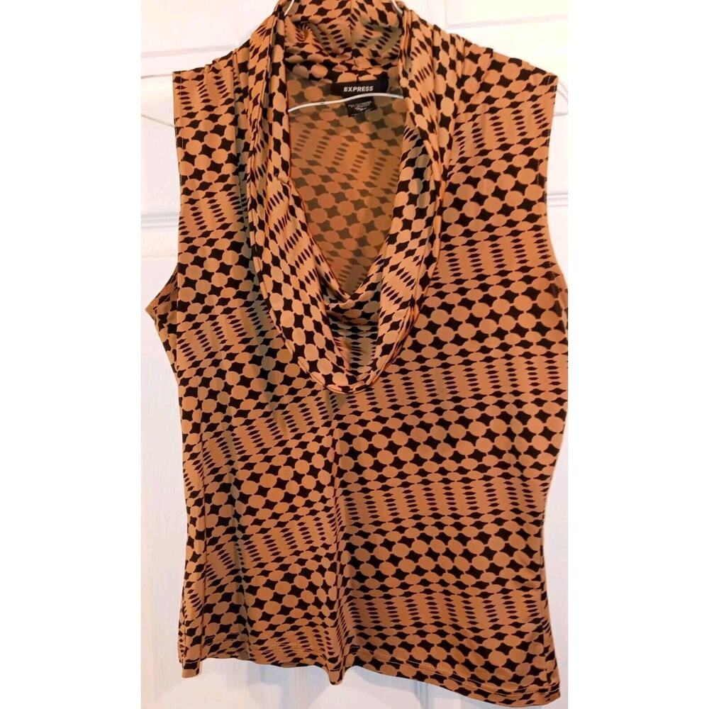 Express Shirt Womens Medium Patterened Scoop Neck Shirt